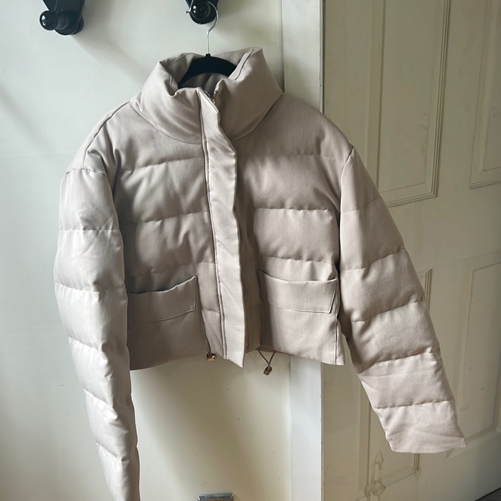 Cropped mini puffer